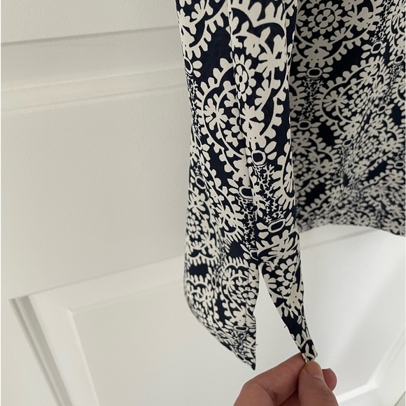 Ann Taylor LOFT Damask Fluid Tee - Picture 5 of 11